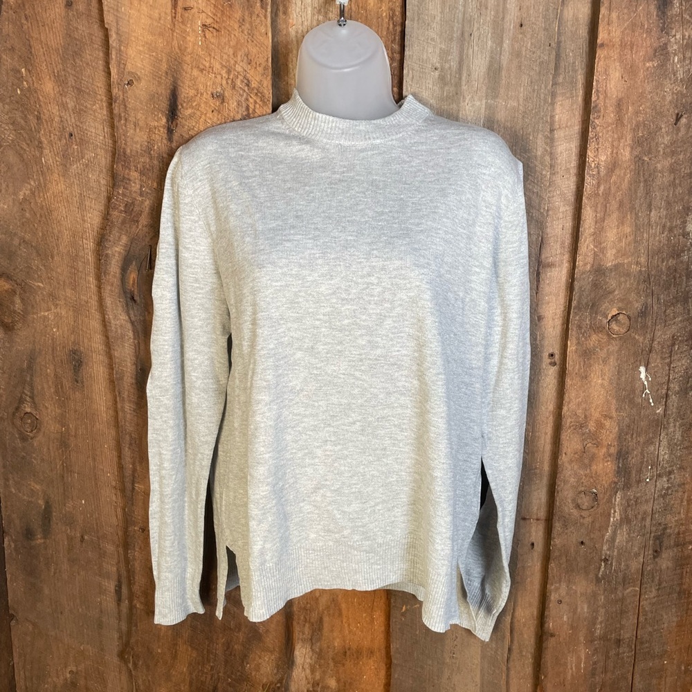 H&M Light Weight Light Grey Sweater- size Small